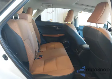 2018 Lexus Nx 300 z USA, uszkodzony, nr VIN JTJBARBZ5J2163574